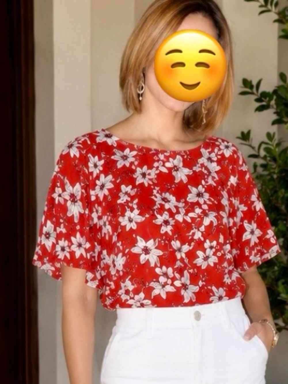 Bright red/ Orange Floral Short-Sleeve Blouse with Round Neck — Women